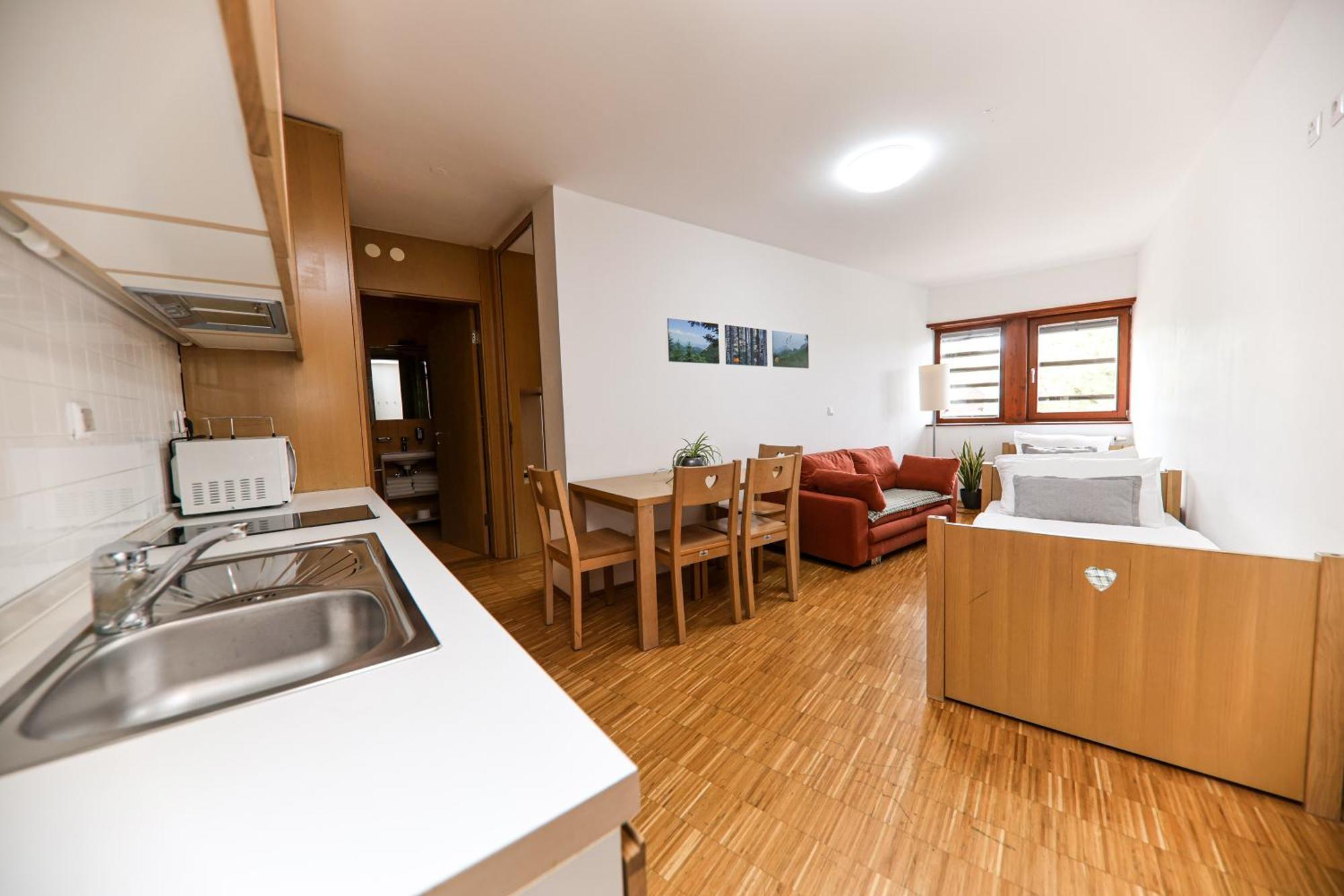 Hotel Celjska Koca Celje Buitenkant foto